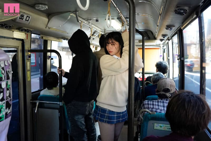 หนังavjapan นักเรียนสาวโดนเย็ดบนรถเมล์ MIDV-359 2