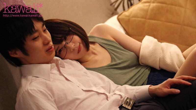 หนังเอวี โอทีดึกเป็นเหตุได้เย็ดรุ่นน้อง CAWD-528 4