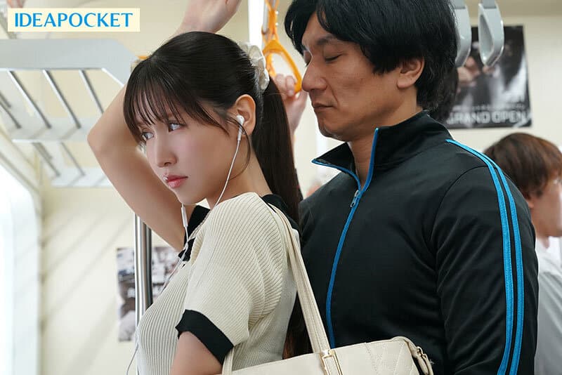 av โดนโรคจิตตามประกบเย็ดสดบนรถไฟฟ้า IPZZ-248 1